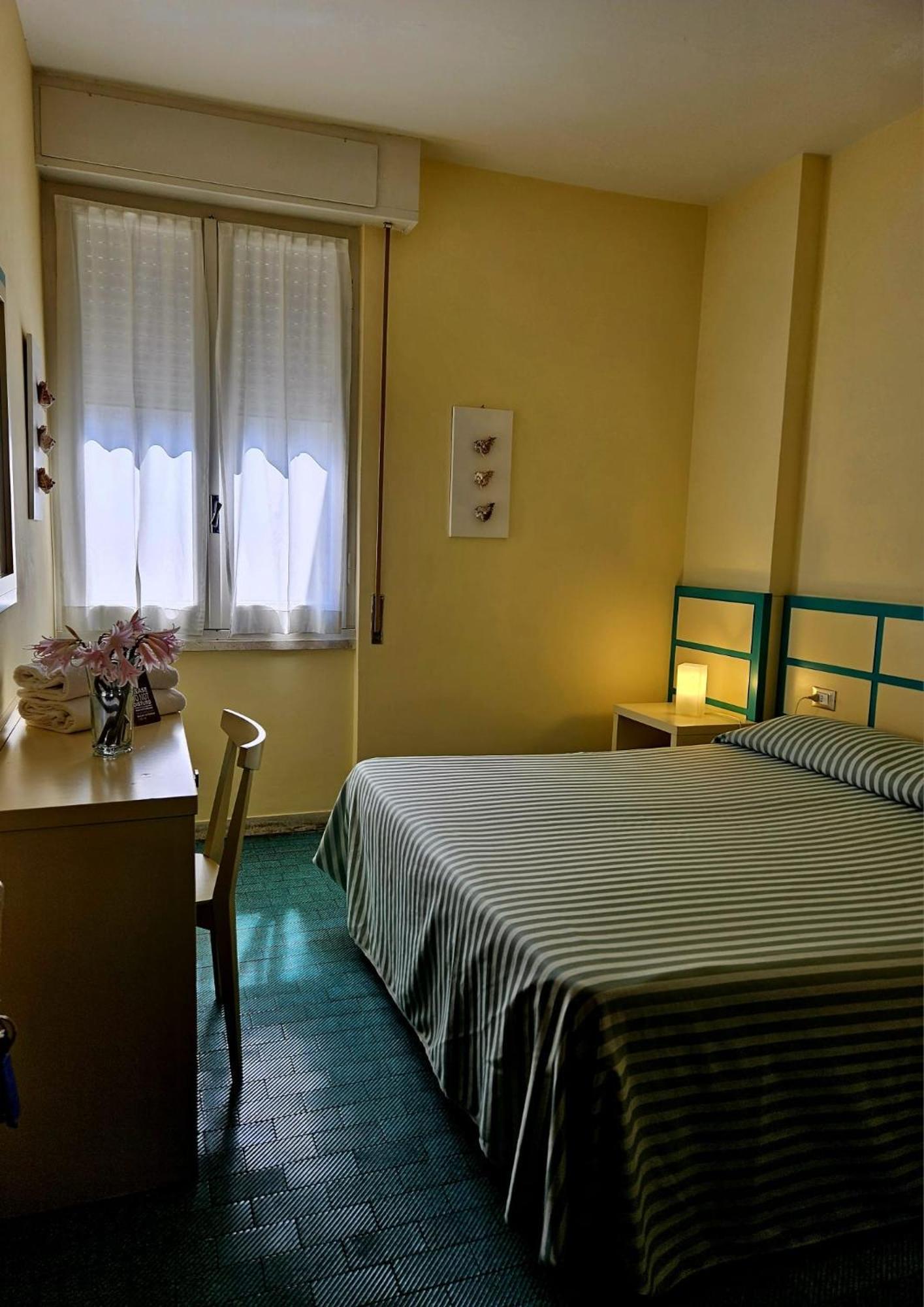 Hotel La Scogliera Каві-ді-Лаванья Екстер'єр фото